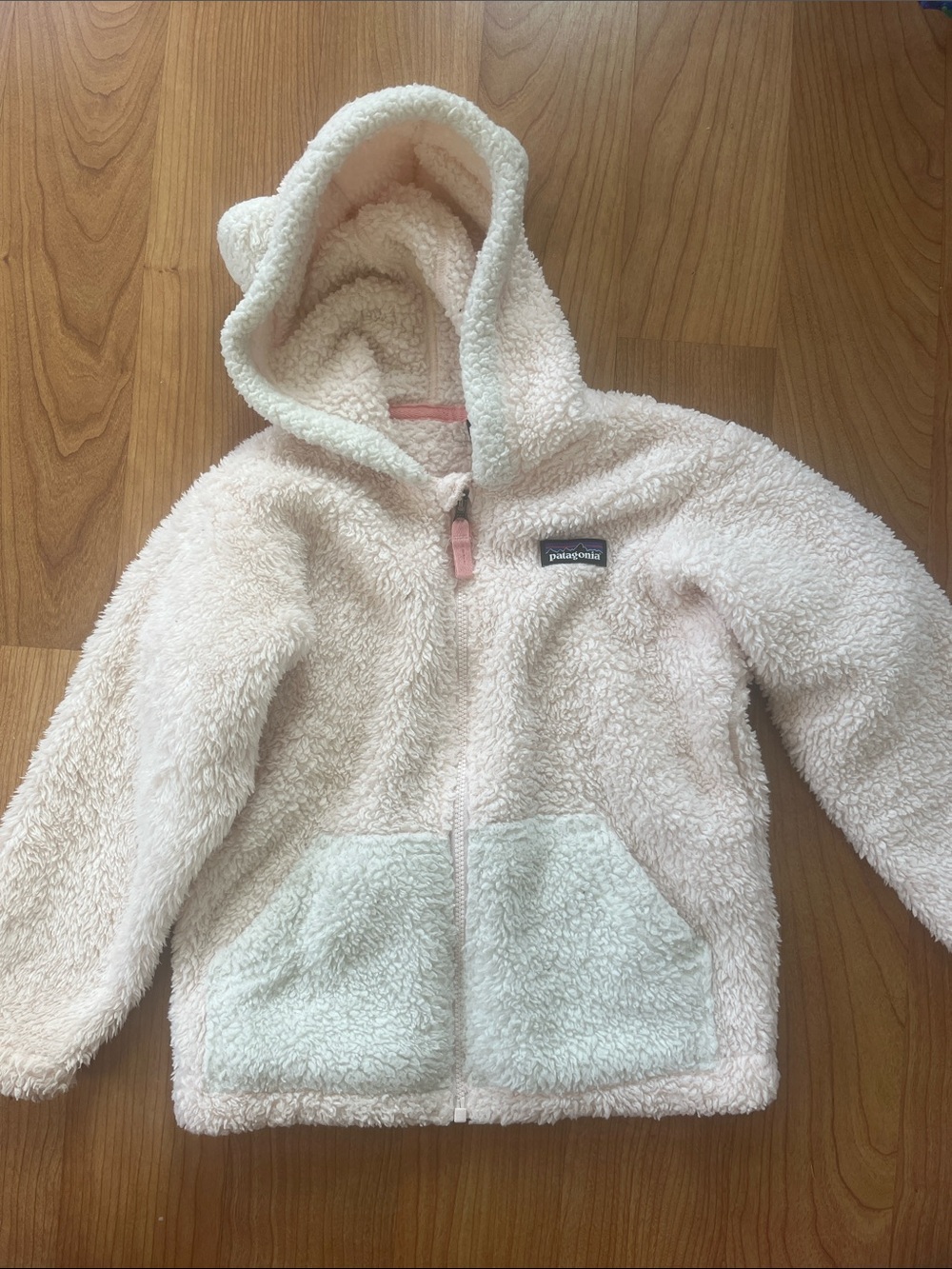 Patagonia Kids Plush Hooded with bear ears Fleece Jacket in Pale Pink with white